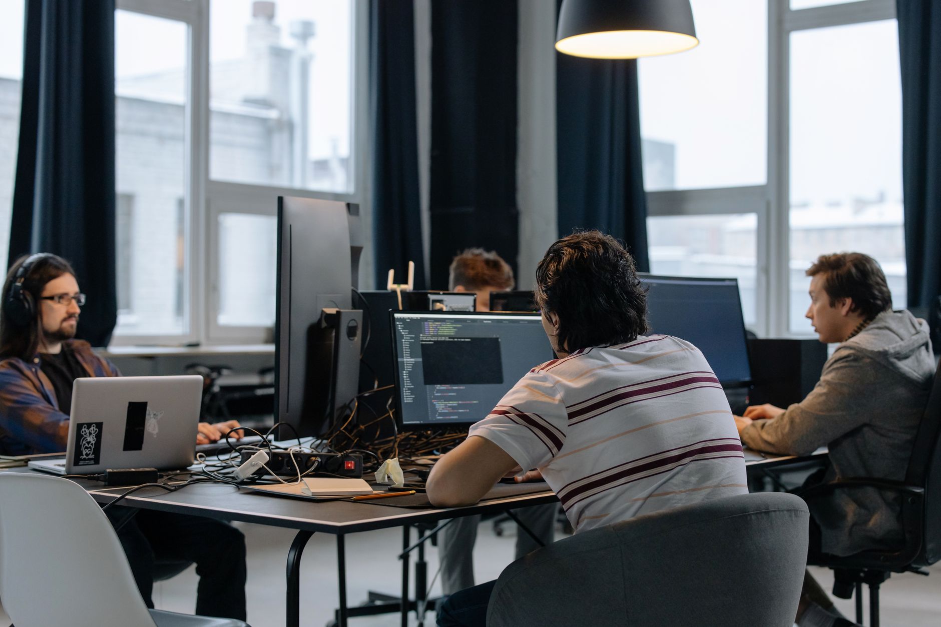 Agency Developer vs Product Developer: Which Suits You?